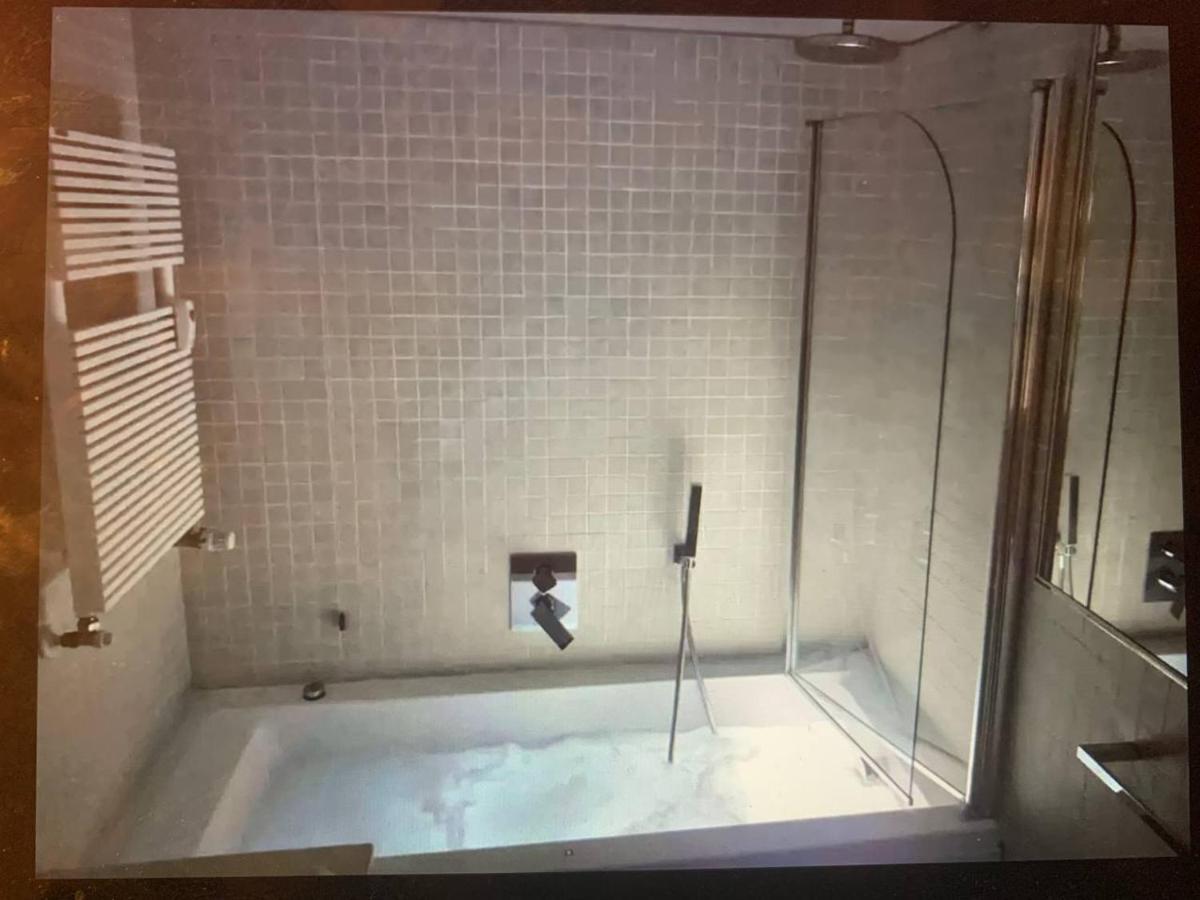S.Ambrogio/Duomo •Jacuzzi • Luxury •Design Apartment Milan Luaran gambar